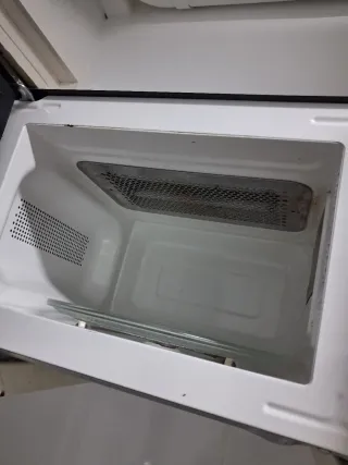 Microondas Taurus Compacto 700w 20l