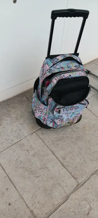 Mochila Totto Escolar con Ruedas Multicolor