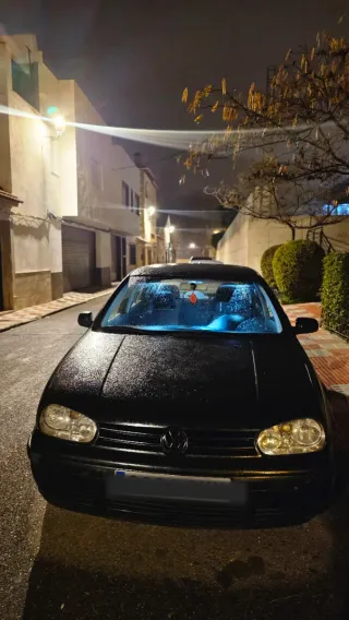 Volkswagen Golf  4 2004