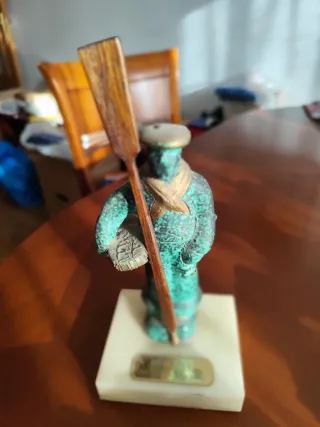 Figura de bronce ARRENTZALE