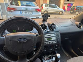 Ford Fiesta 2004
