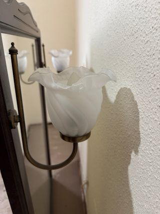 Espejo de madera con focos