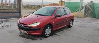 Peugeot 206.