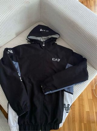 Chaqueta EA7 Emporio Armani Negra Hombre