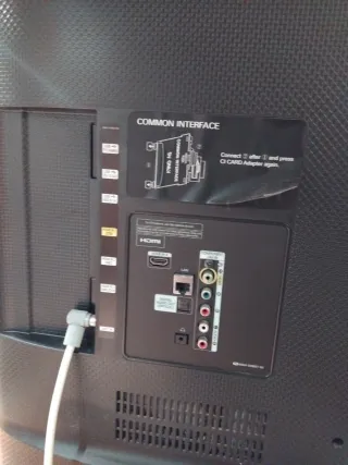 Televisor Samsung 50 Negro modelo UE50J6240AK