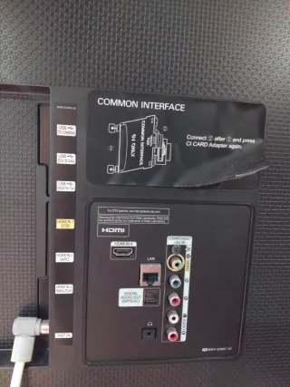 Televisor Samsung 50 Negro modelo UE50J6240AK