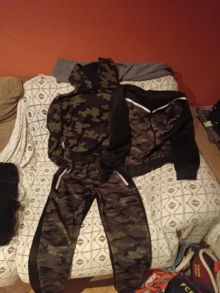 Chaqueta, sudadera y pantalón :) como nuevas