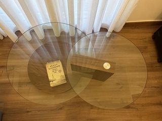 Mesa de centro de madera y cristal muy elegante