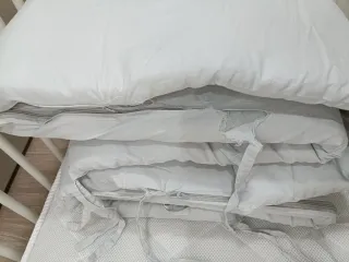 Cuna Ikea con ropa de cama