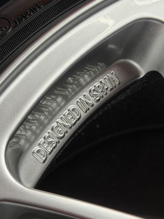 Llantas Racing Division Trofeo + Neumáticos Yoko