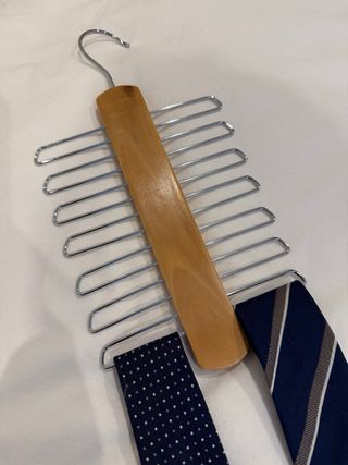 2 Perchas para Corbatas Madera y Metal