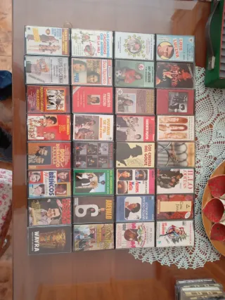 Porta cassettes con 40 cintas originales