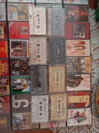 Porta cassettes con 40 cintas originales