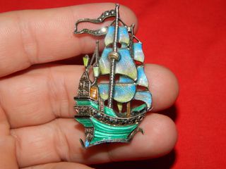 Precioso broche barco plata antiguo esmaltado
