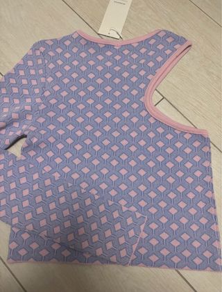 Top Reserved talla S estampado geométrico