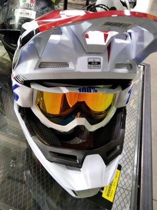 Casco Fox V2