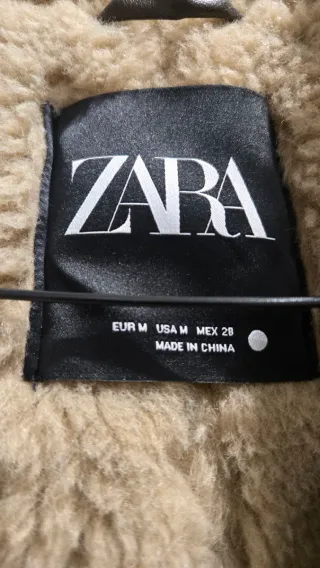 Chaqueta Zara efecto piel forrada