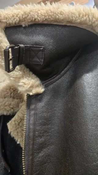 Chaqueta Zara efecto piel forrada