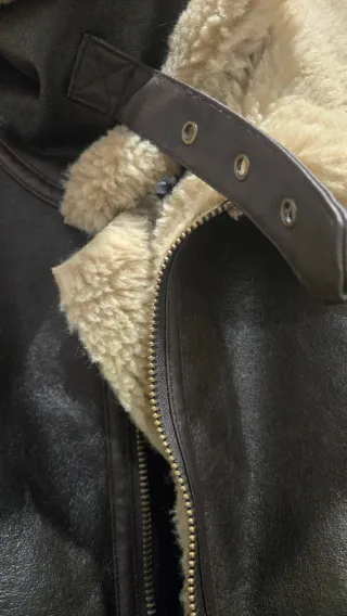 Chaqueta Zara efecto piel forrada