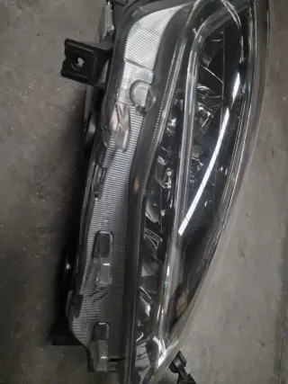 Faro Seat Ibiza y Arona