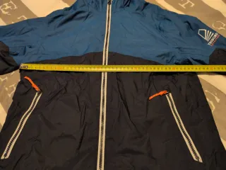 Chubasquero niño Tribord azul y negro