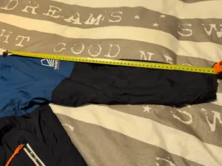 Chubasquero niño Tribord azul y negro