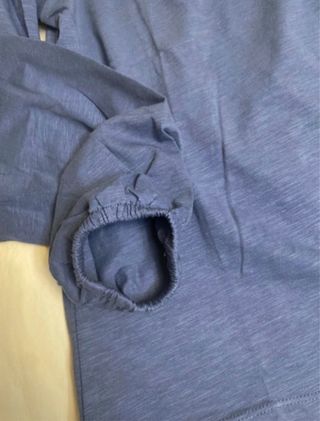 Blusa de una manga azul