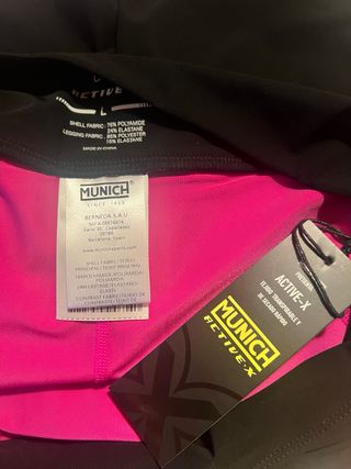 Falda Padel Munich Negra con malla fucsia