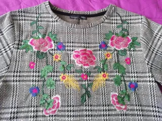 Vestido Zara M flores bordadas