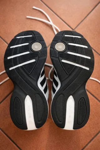 Tênis Adidas brancos - Tamanho 36⅔