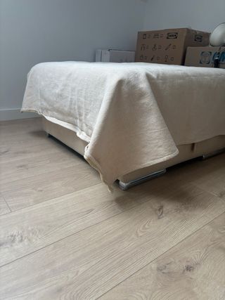 Puff beige con almacenaje