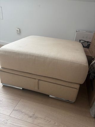 Puff beige con almacenaje