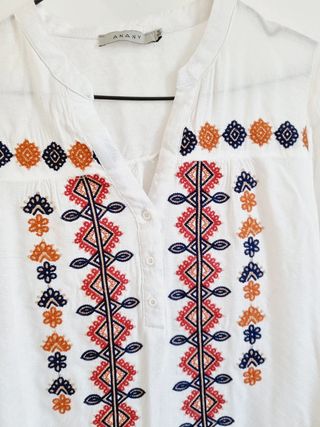 Anany T S Camisa blanca bordados étnicos