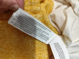 Abrigo Pull&Bear amarillo