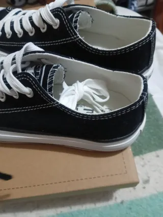 Tenis de tela negros talla 37