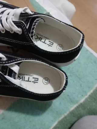 Tenis de tela negros talla 37