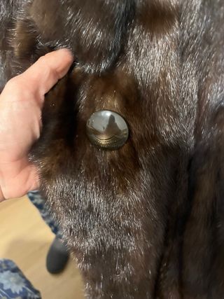 Abrigo de piel artesanal marrón