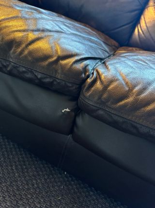 Sofá de 2 plazas de piel marrón