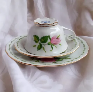 Trío de porcelana Junio