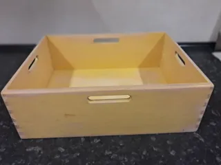 Caja de madera decorativa
