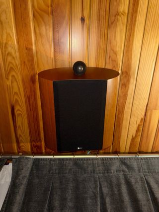 Altavoces B&W Nautilus.