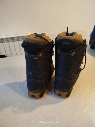 Tabla Snow  156 cm + Fijaciones + Botas Burton 42