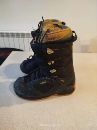 Tabla Snow  156 cm + Fijaciones + Botas Burton 42