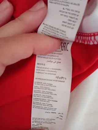 Camiseta deportiva Joma roja y blanca