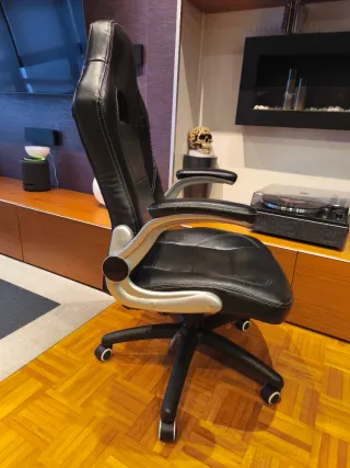 Silla de escritorio negra