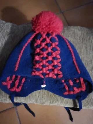 Gorro lana infantil azul y rojo talla 2