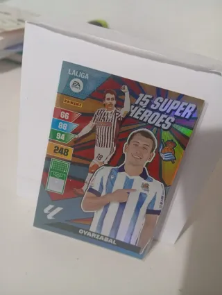 Cromo Super Héroes Oyarzabal La Liga Panini