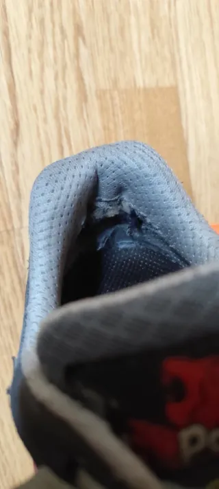 Zapatos seguridad marca UPOWER Talla 42