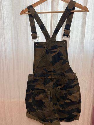 Peto corto estampado militar