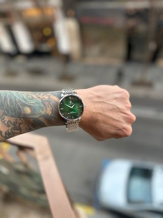 Reloj Poedagar Nuevo Verde y Plateado